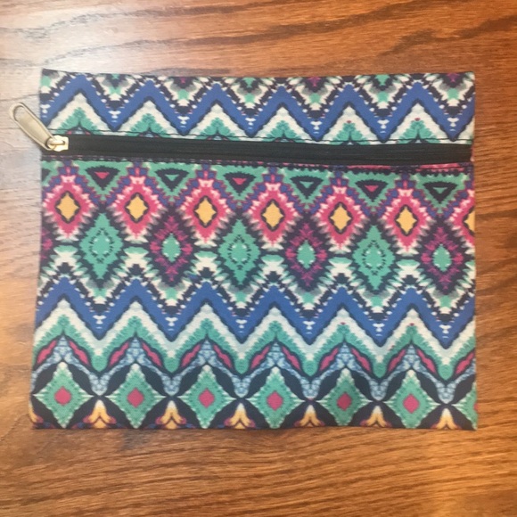 Printed zipper pouch clutch - Picture 2 of 3